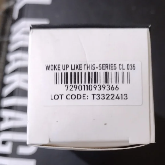 IL MAKIAGE Woke Up Likke This Series 35 Fair Skin Tone Foundation - Picture 2 of 2